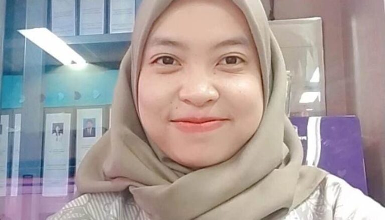 Rizky Saat Kuliah Prestasi, Alumni EP UMM Karir Analis Internasional Kemendag RI