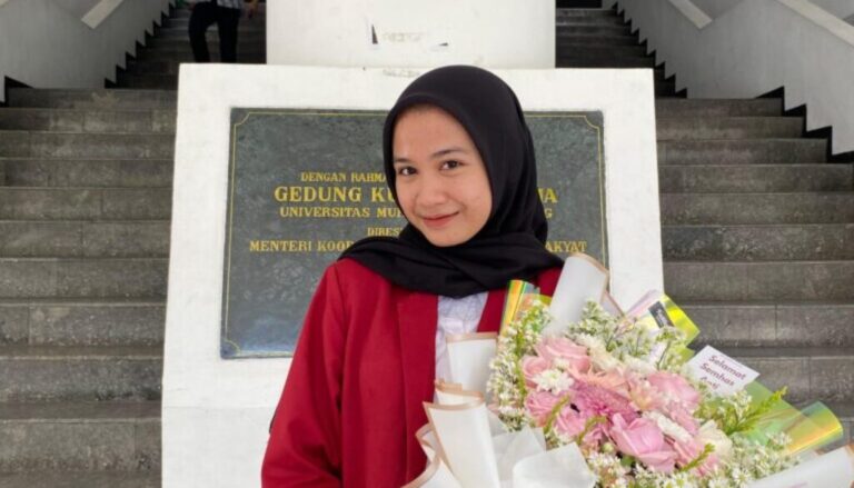 Dibimbing Rektor UMM, Ika Arek Ekonomi Pembangunan UMM Tembus Sinta 1-Bebas Skripsi
