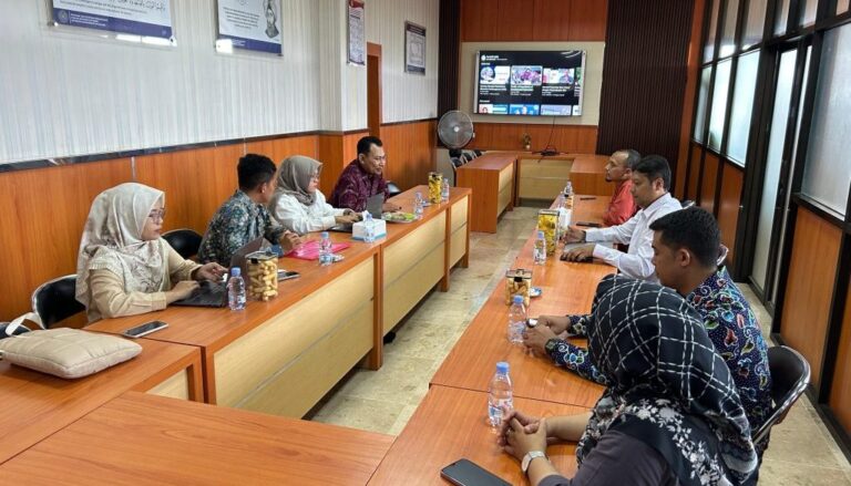 Raih Predikat Unggul, Prodi Ekonomi Pembangunan UMM Jujukan Bechmarking EP UAD